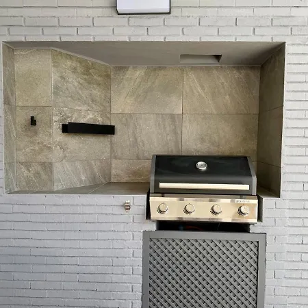 Sol Y Vino I Piscina Salada I Jacuzzi I Bbq I Ps5 I Aircon I Luxury & Privacy Jerez