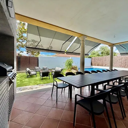 Sol Y Vino I Piscina Salada I Jacuzzi I Bbq I Ps5 I Aircon I Luxury & Privacy Jerez